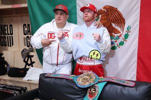 Chepo Reynoso confiesa que a Canelo Álvarez aún le duele la derrota vs Mayweather