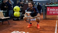 Medvedev conquistó su primer torneo en arcilla tras vencer a Rune en el Masters 1000 de Roma