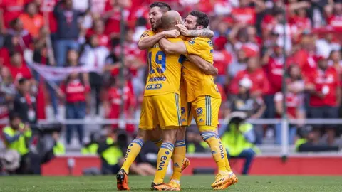 Tigres sufre ante Toluca y avanza a Semifinales
