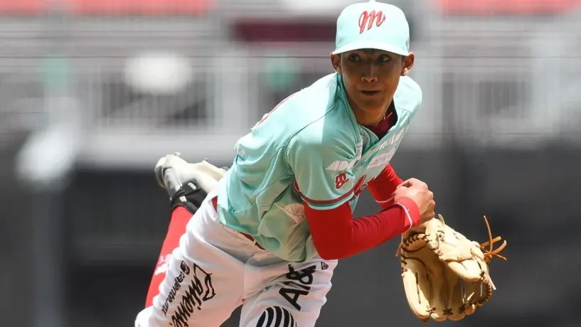 Humberto Cruz hace historia con los Diablos Rojos del México al ser el lanzador abridor con 16 años