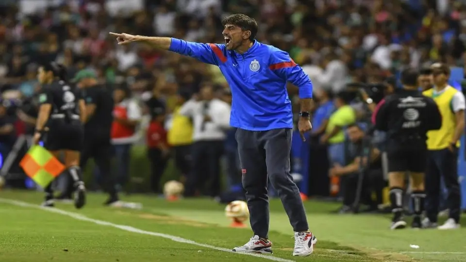 Veljko Paunović, artífice del resurgir de Chivas