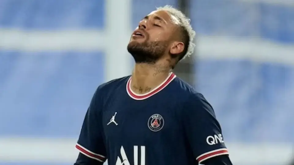 Neymar Jr.: Lesion en el tobillo pone en duda su participación en los Octavos de Final ante el Bayern Munich