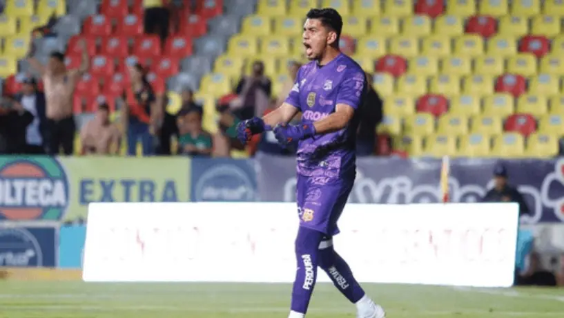Atlético Morelia tiene su momento "más Martha Higareda" en el gol de portería a portería de Santiago Ramírez