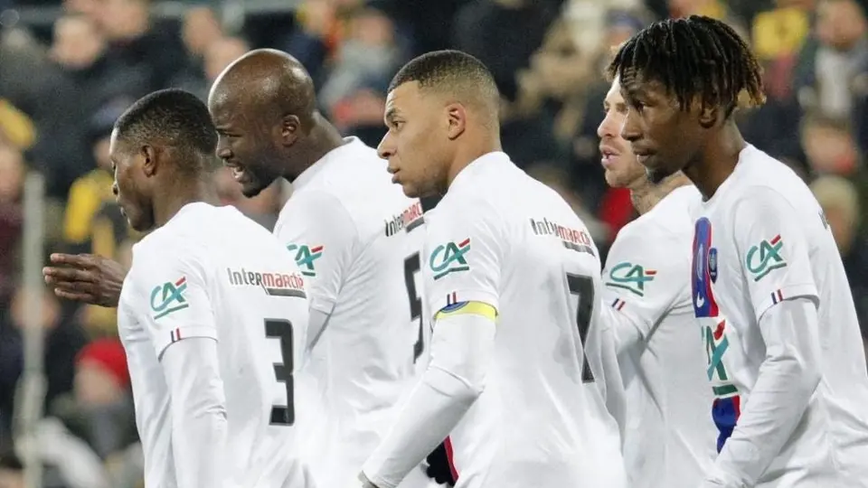 PSG: Goleada de escándalo con cinco de Mbappé al Pays de Cassel