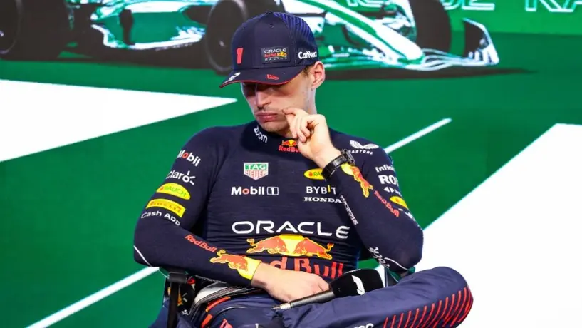 Checo Pérez reclamó a Verstappen por vuelta rápida: '¿No te dijeron que mantuvieras el ritmo?'