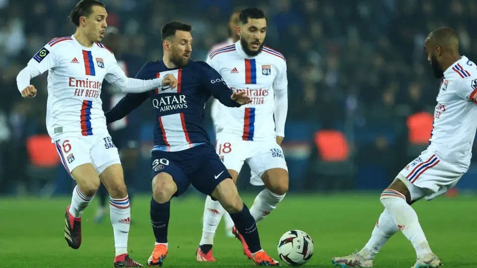 Desastre en París: El PSG de Messi y Mbappé pierde ante el Lyon