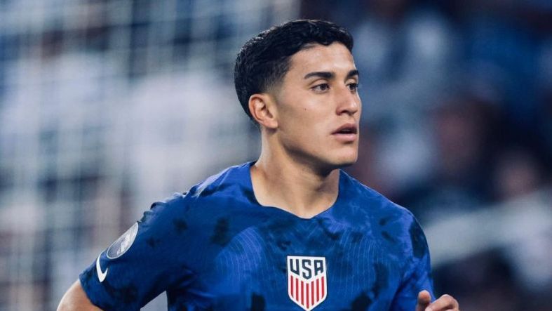 Alejandro Zendejas durante un partido con la Selección de Estados Unidos | INSTAGRAM @azenssa_