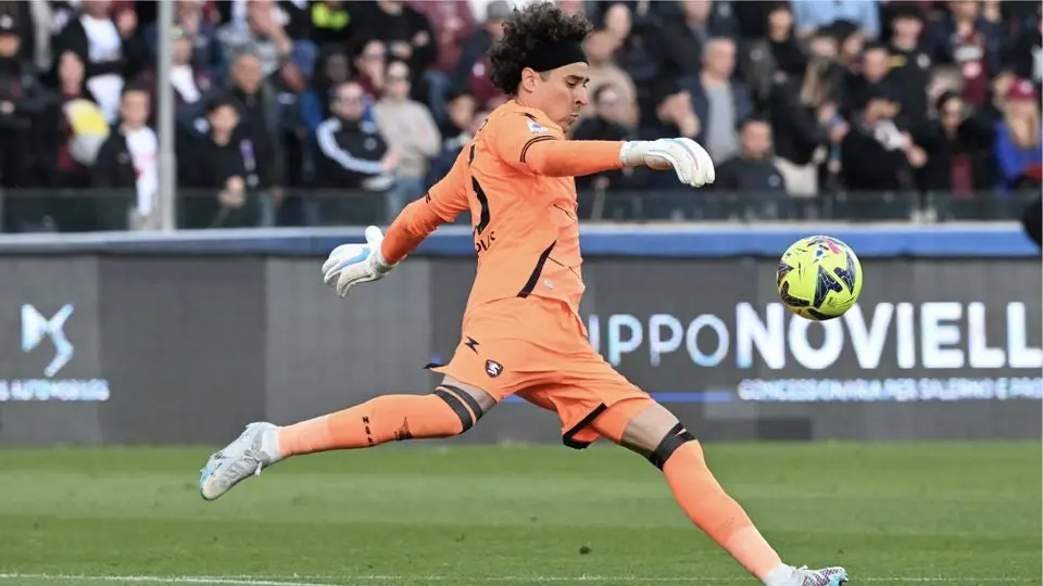 Guillermo Ochoa: Desde Italia, aseguran que Memo cobrará un millón de euros con el Salernitana