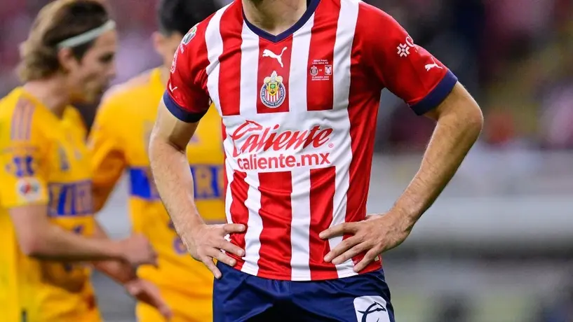 Chivas: Tienda departamental se adelanta y vende nueva playera del Rebaño