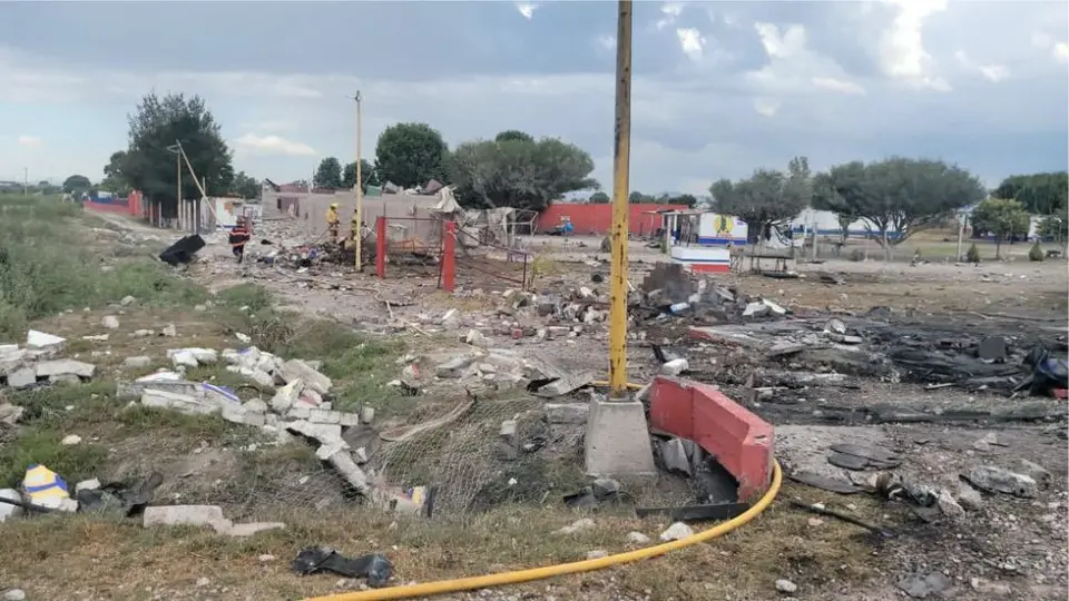 Tultepec: Serie de explosiones en talleres de pirotecnia dejan 10 heridos