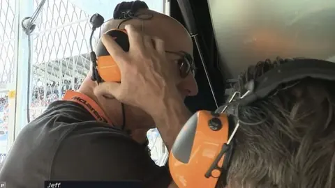 Jeff Bezos y Elon Musk visitan a las escuderías previo al Gran Premio de Miami