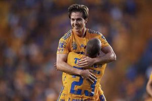 Sebastián Córdova se burló de un aficionado rojiblanco; le recordó el título de Tigres