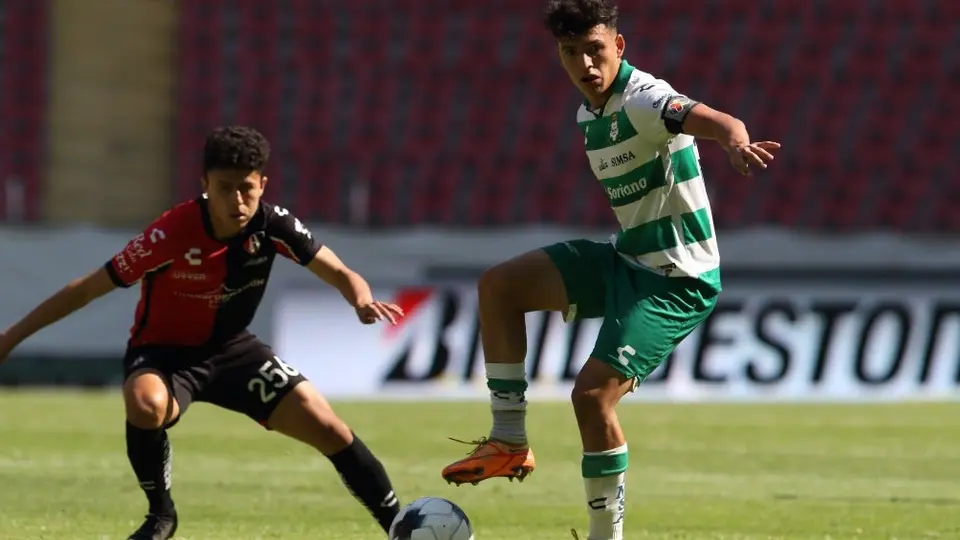 ¡Próxima parada, Europa! Santos enviará tres canteranos al Viejo Continente