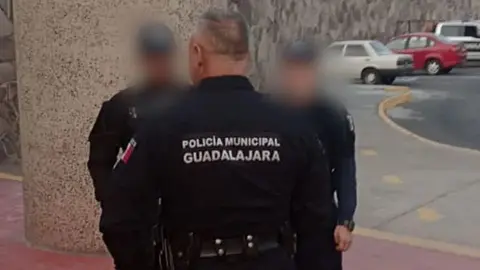 Video viral muestra abuso policial en Guadalajara contra hombre en situación de calle