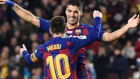 La Jaiba Brava recreó el famoso penalti indirecto entre Messi y Luis Suárez en el Barcelona