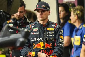 Verstappen molesto tras victoria de Checo: 'No estoy aquí para terminar segundo'