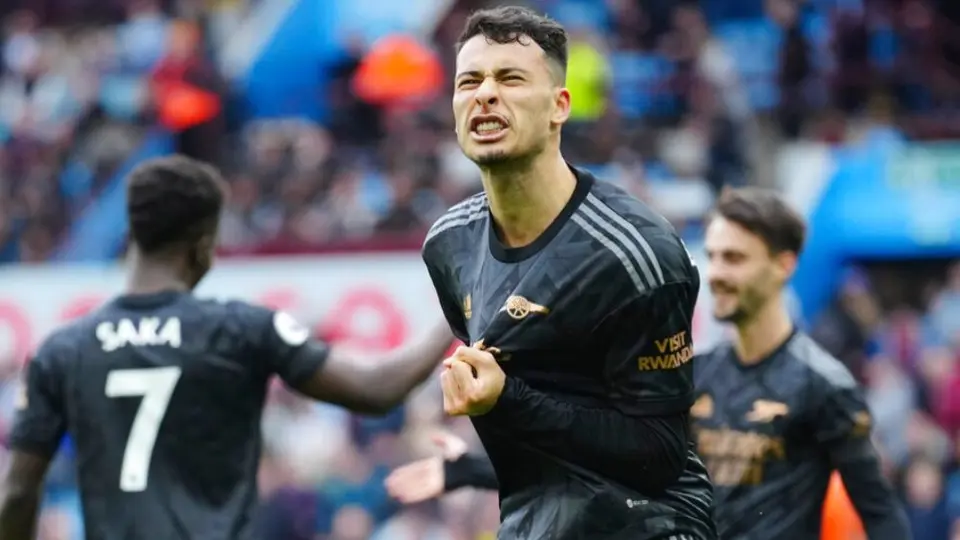 Premier League: Arsenal le dio la vuelta al Aston Villa y abraza el liderato