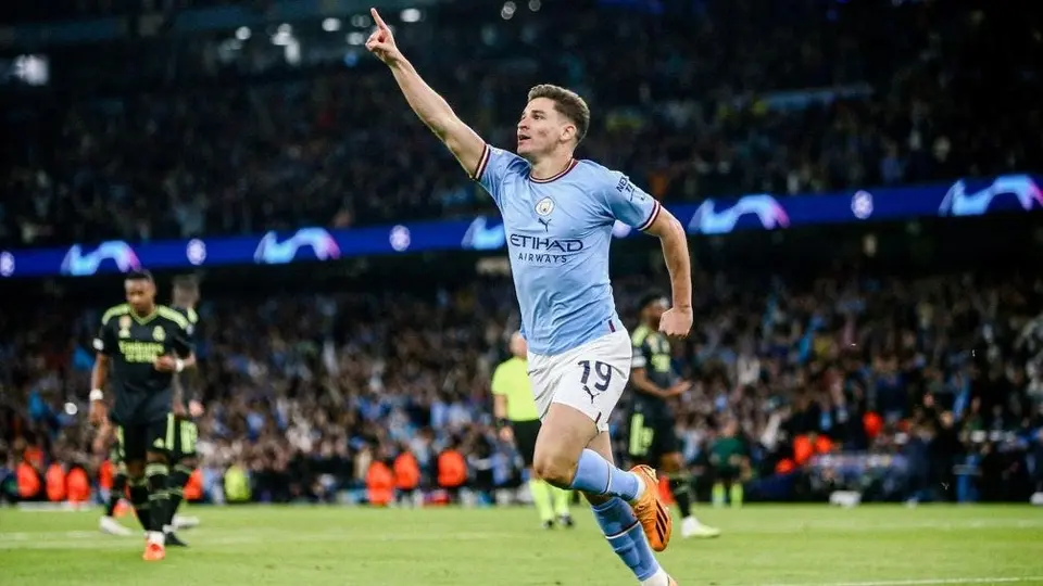 Julián Álvarez o Lautaro: Solo uno será campeón del mundo y Champions en la misma temporada