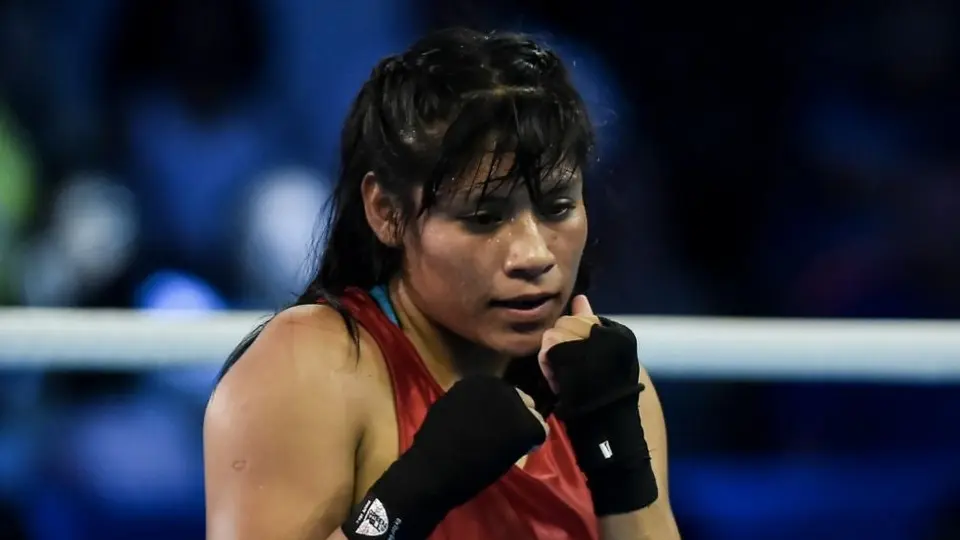 La boxeadora Esmeralda Falcón rifa su uniforme olímpico para poder ir a Mundial en la India