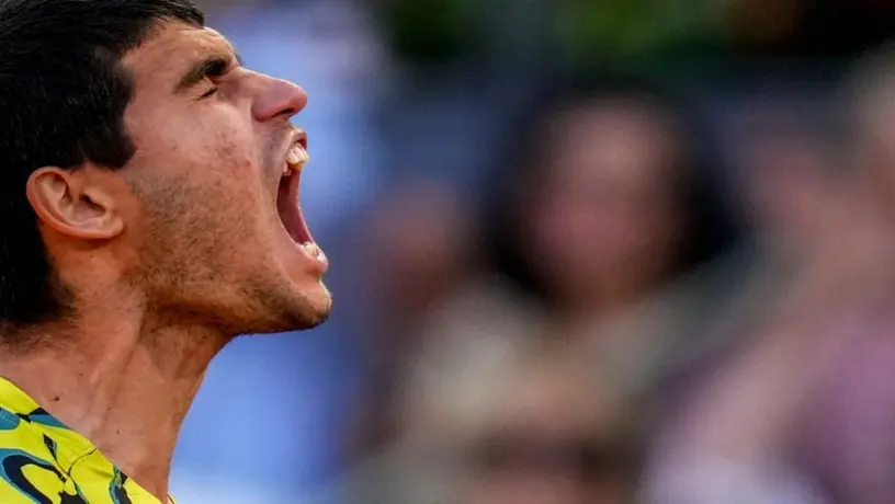 Alcaraz desbanca a Djokovic y vuelve a la cima de la ATP