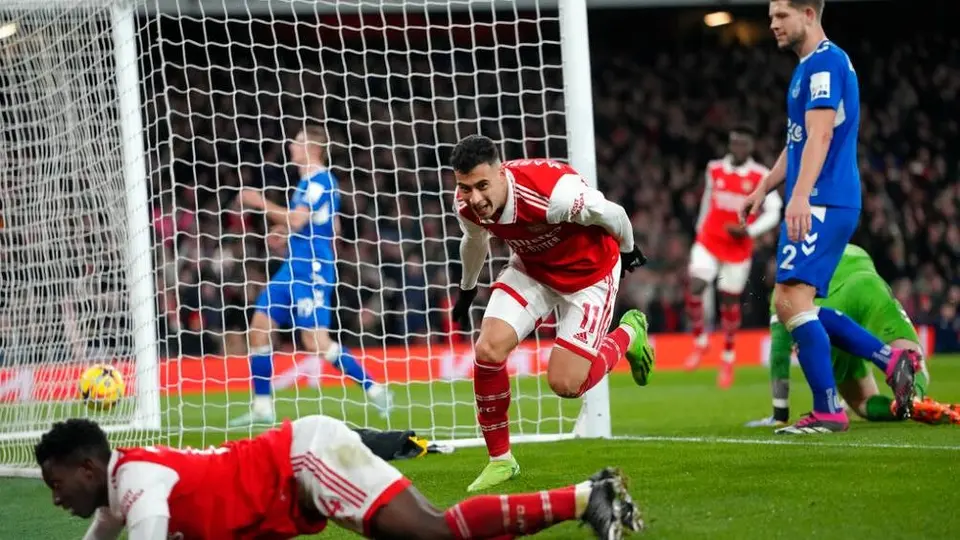 Premier League: Arsenal goleó al Everton y se aleja del Manchester City en la tabla