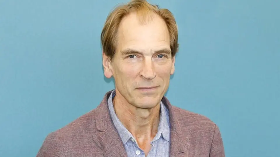 Julian Sands: En una semana revelarán si restos hallados son del actor