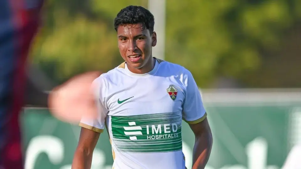 Jesús Hernández se despacha con doblete en triunfo del Elche