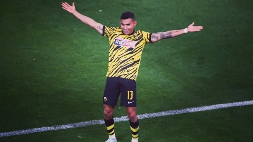 Orbelín Pineda anota con AEK Atenas; es su noveno gol con el club
