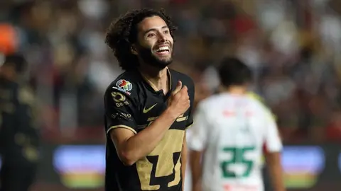 César Huerta respalda a Rafa Puente: 'El equipo está al cien por ciento con él'