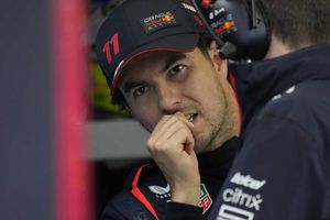 Checo Pérez: Periodista australiano le tira con todo al mexicano: 'No eres Max Verstappen'