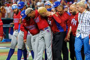 ¡Increíble! Edwin Díaz se lesiona en festejo de Puerto Rico, próximo rival de México en Clásico Mundial