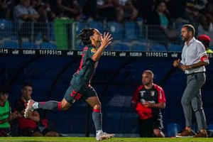 Faitelson pide a América, Tigres y Rayados no tentar a Lainez y dejarlo en Europa