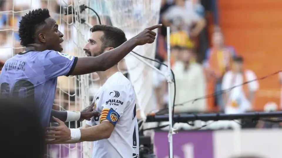 Valencia ya localizó a dos individuos que insultaron a Vinicius Jr. de manera racista
