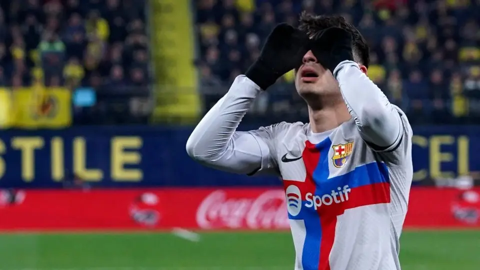Barcelona supera al Villarreal y se aleja del Real Madrid en LaLiga