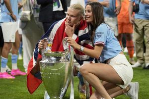 Champions League: ¿Quién es la novia de Erling Haaland que lo acompañó en la Final?