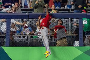 ¡Lo volvió a hacer! Randy Arozarena se robó un jonrón ante Japón