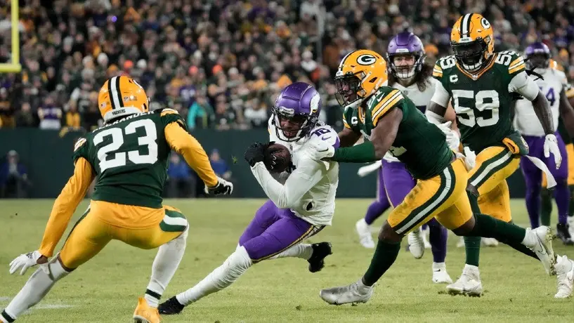 NFL: Green Bay aplastó a Vikings y acaricia los Playoffs