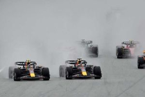 ¡Se dijeron de todo! Pérez y Verstappen se calentaron en el inicio de la Sprint en Austria