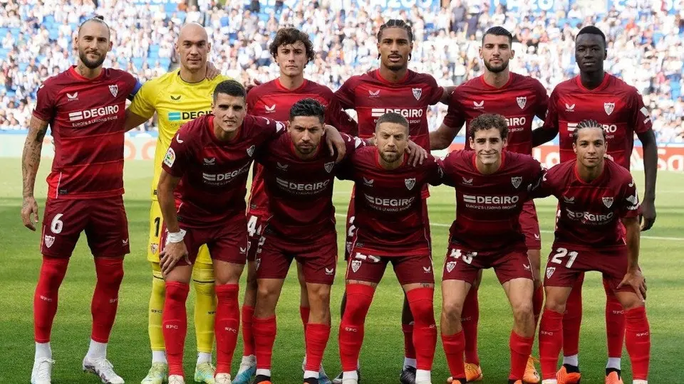 'Tecatito'juega en la derrota del Sevilla; Villarreal empata en el 92' ante Atlético