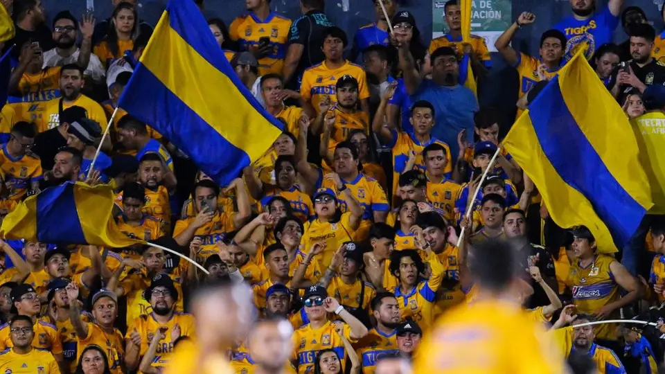 ¡Se armó la bronca en las gradas del Universitario en la Final entre Tigres y Chivas!