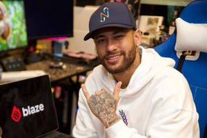 Neymar recuperó una pequeña parte de lo que perdió jugando en el casino