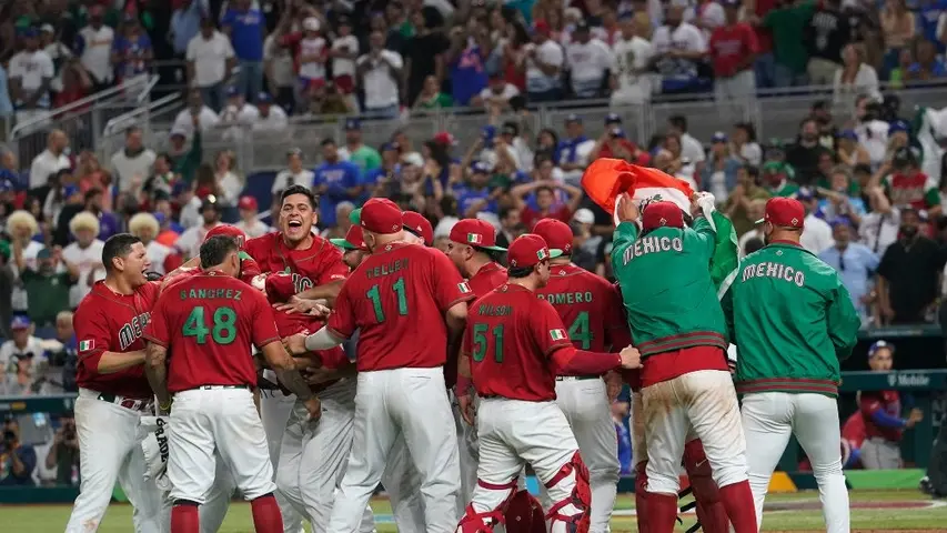 Novena Mexicana celebrando victoria ante Puerto Rico en Cuartos de Final | AP