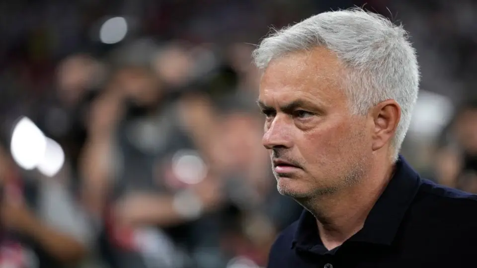 Mourinho explotó contra el arbitraje de la Final de Europa League: 'Parecía español; es una injusticia'