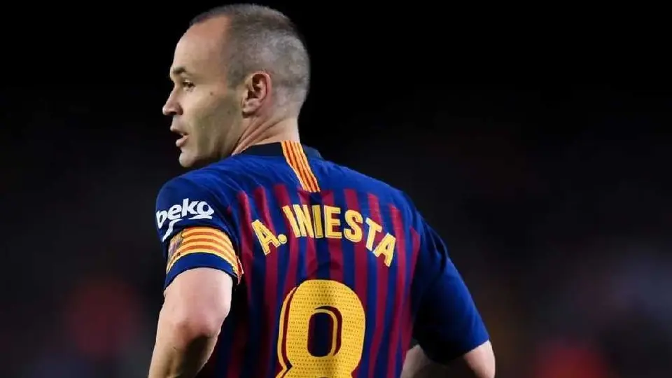 Iniesta rechaza acusaciones al Barcelona: 'No se ha comprado a ningún árbitro'