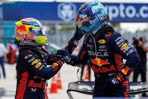 Checo Pérez: Helmut Marko cree que competencia entre el mexicano y Verstappen será sana