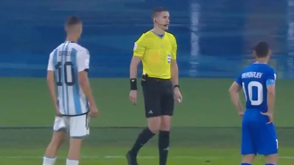 FIFA debutó VAR con micrófono en el Mundial Sub-20 y lo comparan con la NFL