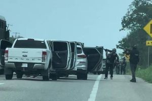 Secuestran a 14 policías estatales en Chiapas