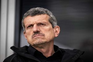 Fórmula 1: Gunther Steiner asegura que 'hay una buena carrera entre Checo y Max'