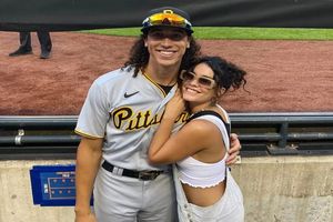 Vanessa Hudgens: ¿Quién es Cole Tucker, jugador de la MLB con el que se comprometió la actriz?