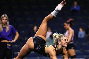 Olivia Dunne hace un espectacular split y se vuelve viral en redes sociales